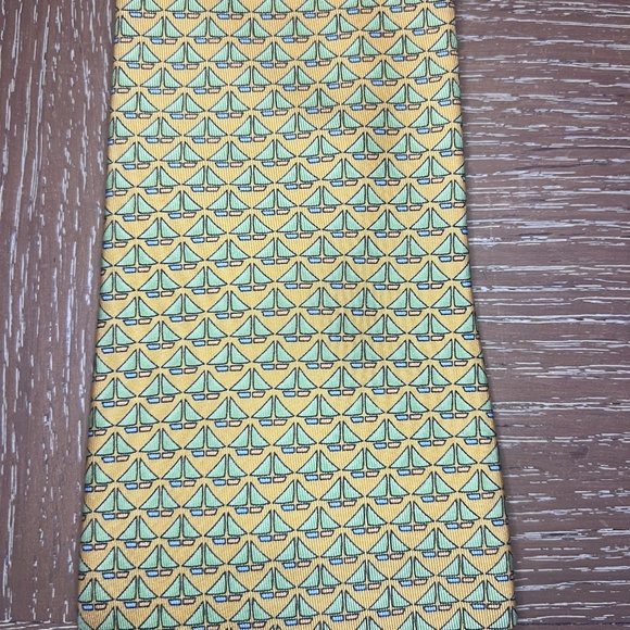 Salvatore Ferragamo Yellow 100% Silk Tie with Light Blue Sailboats - Picture 2 of 6